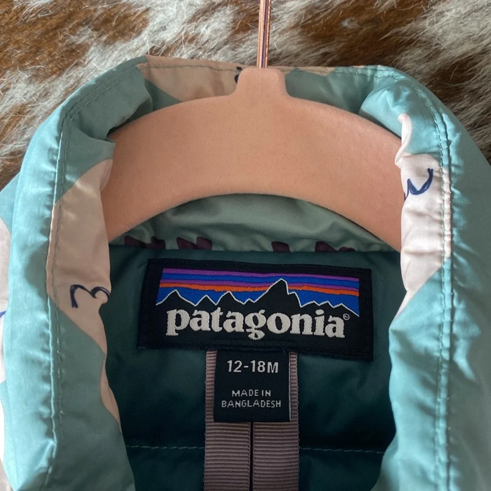 Patagonia baby Buffalo in Cowboy Boots Down Sweater Puffer Jacket - Picture 4 of 7
